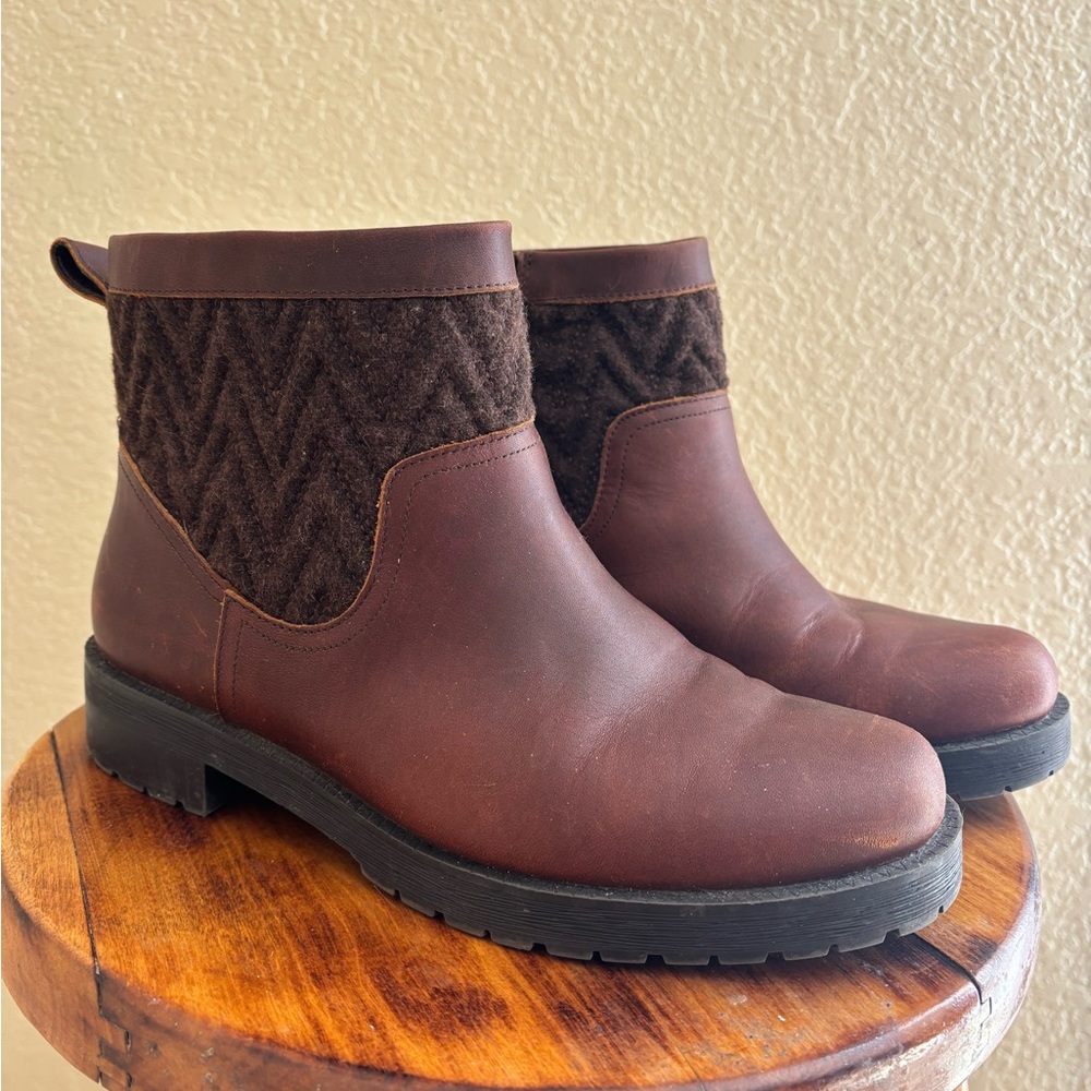 Vionic Weather Resistant Brown Boots
